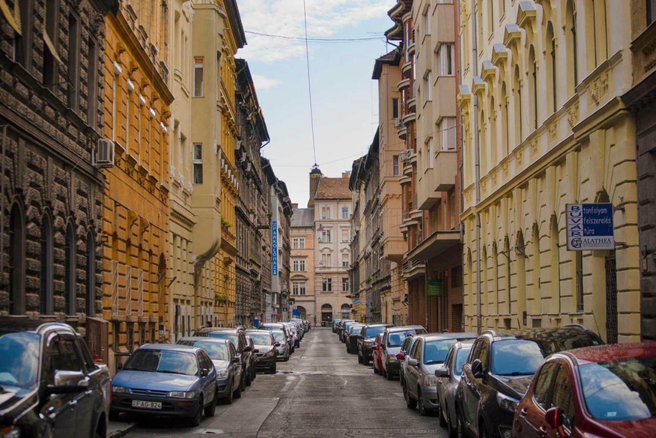 Quiet And 2 Bedrooms 2 Bathrooms In The Heart Of Appartement Budapest